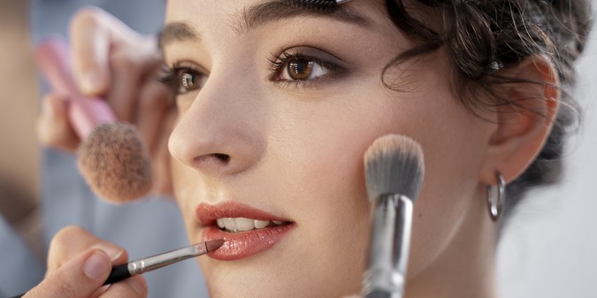 Guest Post: The Future of Makeup in 2025 – Beauty Meets Innovation